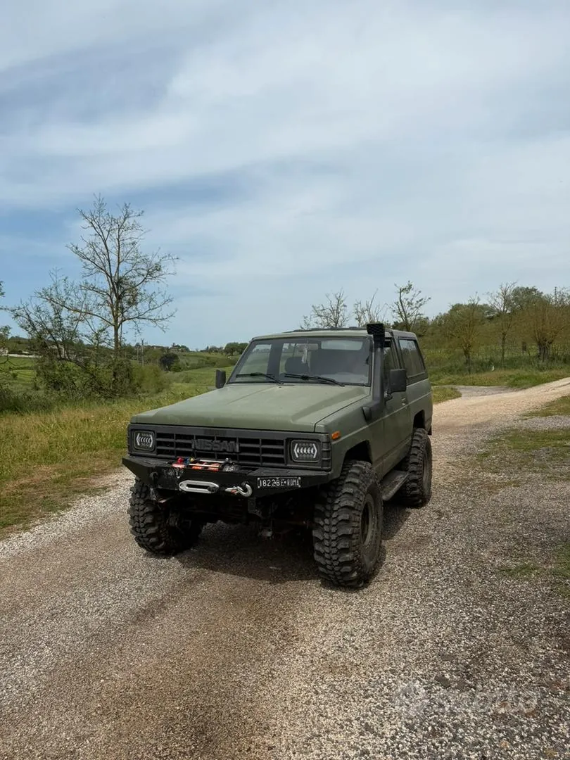Nissan Patrol 1985 photo 2
