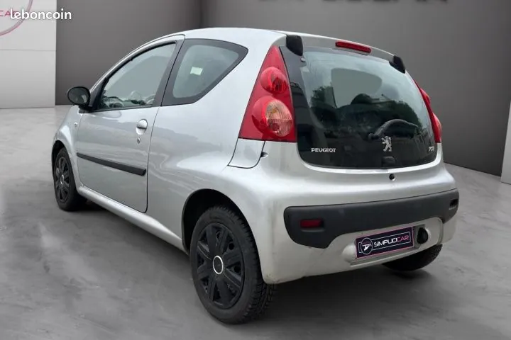 Peugeot 107 2006 photo 3