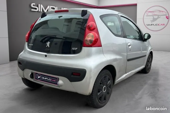 Peugeot 107 2006 photo 4