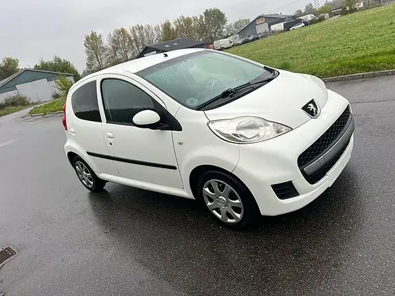 Peugeot 107 2011 photo 3