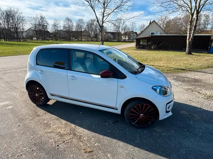 Volkswagen Up