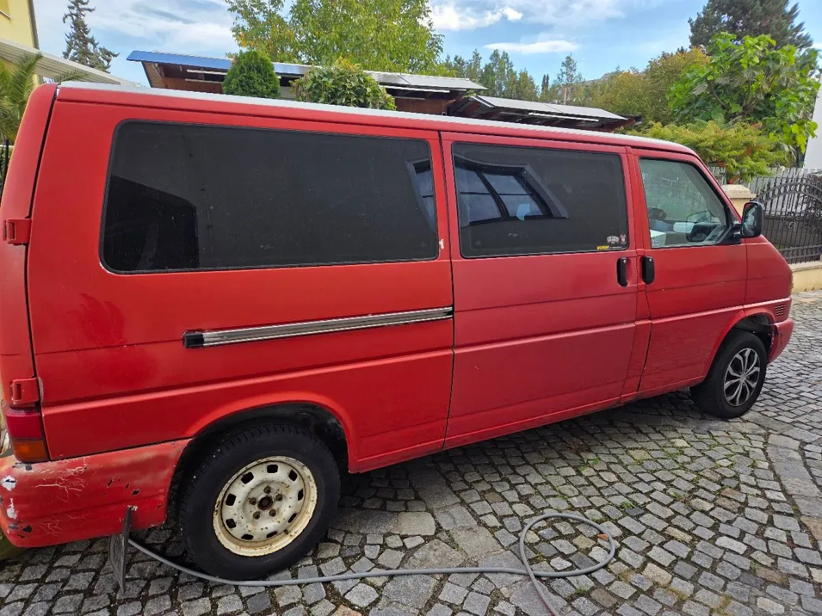 Volkswagen T4 1991 photo 2
