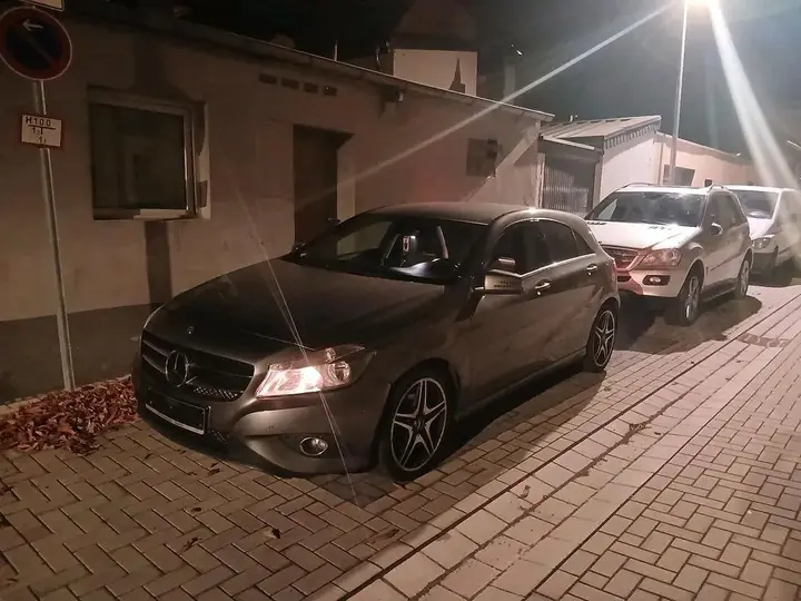 Mercedes-Benz A 180