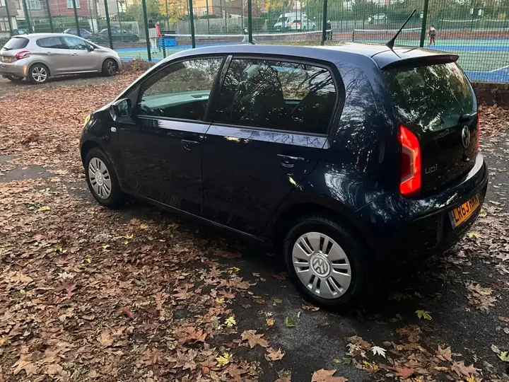Volkswagen Up 2013 photo 4