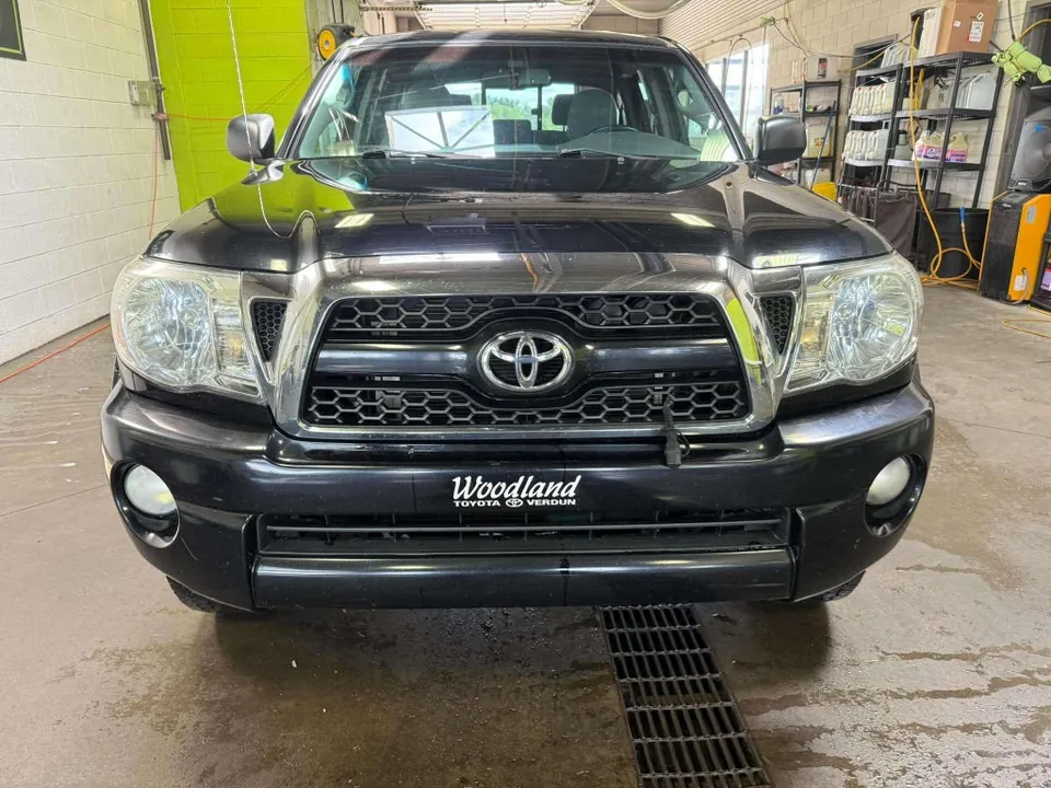 Toyota Tacoma 2011 photo 2