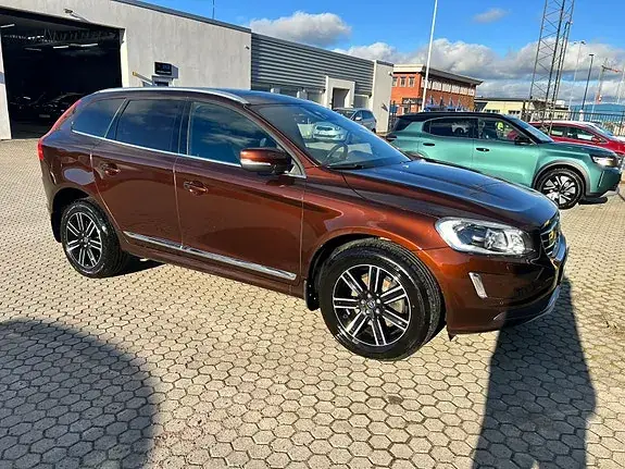 Volvo Xc60 2017 photo 2