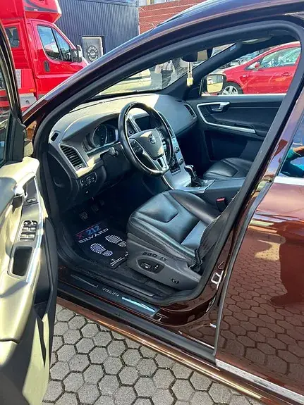 Volvo Xc60 2017 photo 4