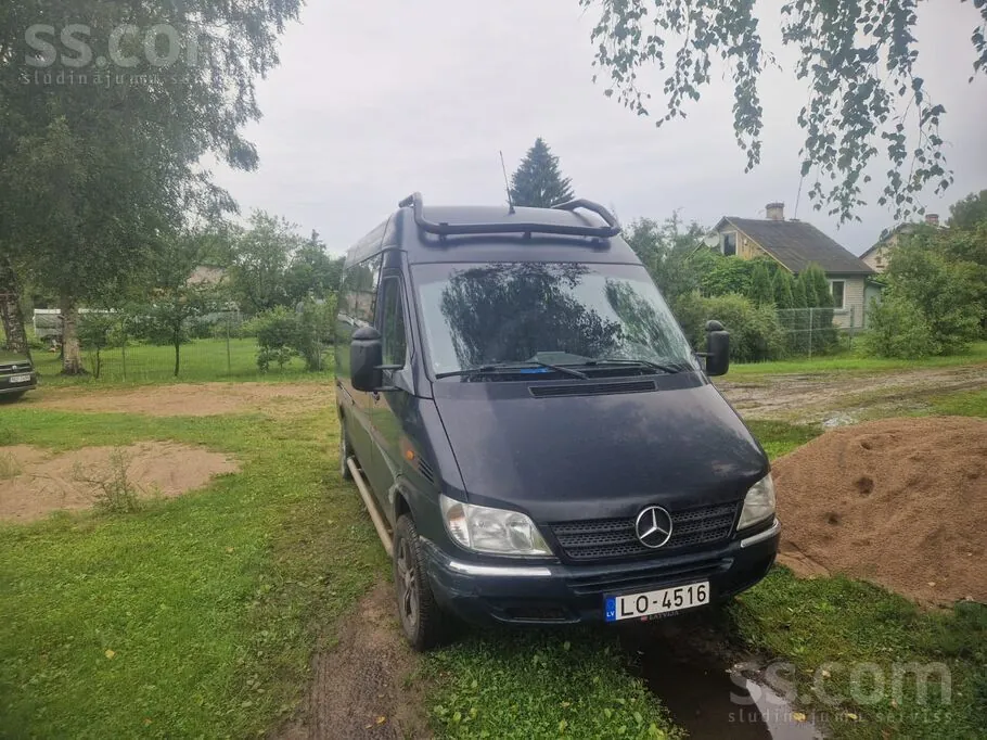 Mercedes-Benz Sprinter 2003 photo 3