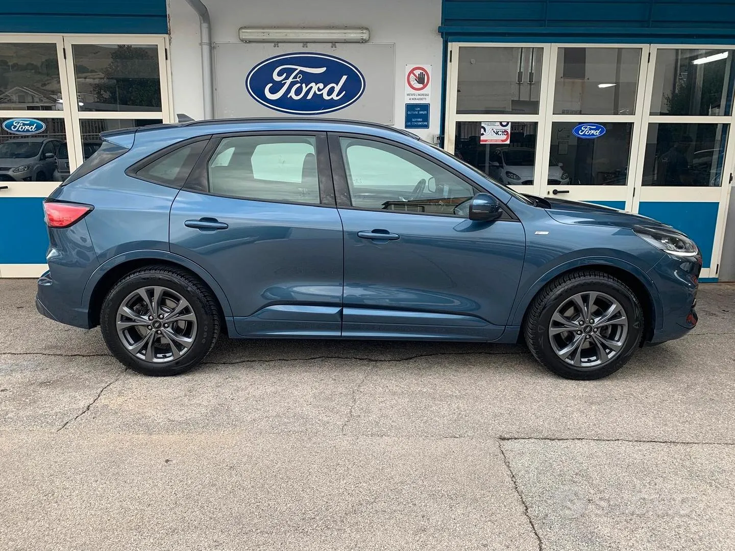 Ford Kuga 2021 photo 2