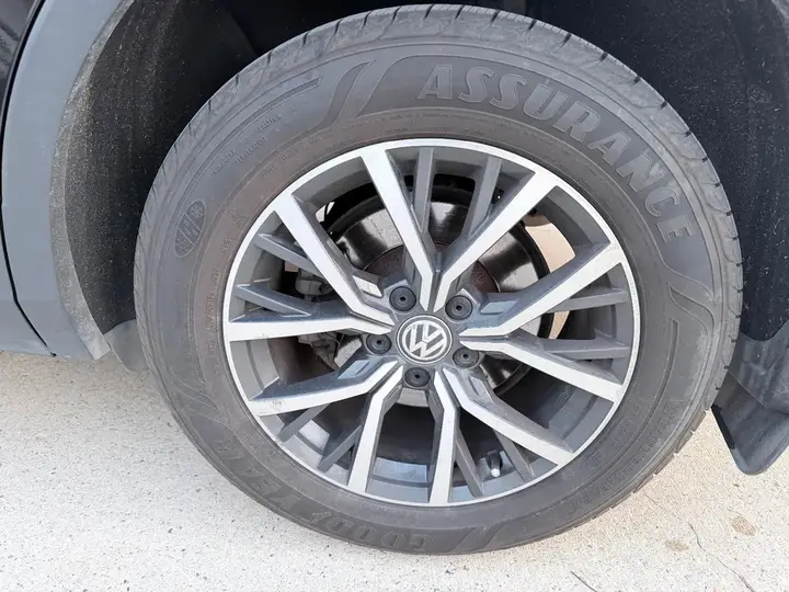 Volkswagen Tiguan 2019 photo 2