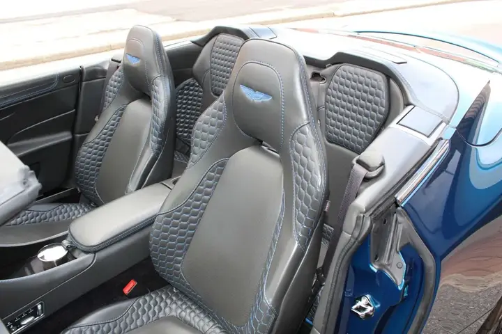 Aston Martin Vanquish 2014 photo 5