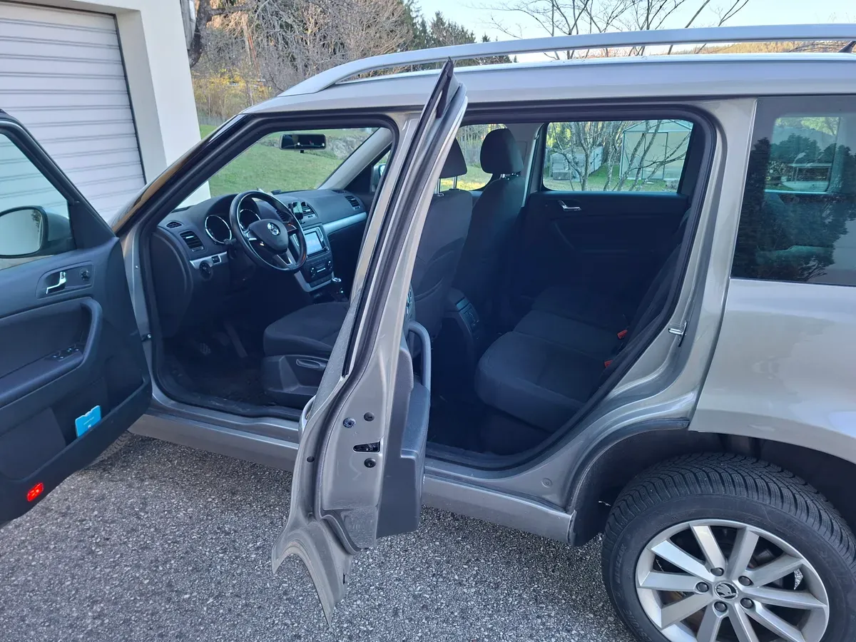 Skoda Yeti 2015 photo 3