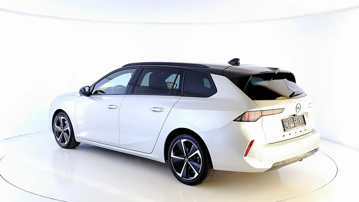 Opel Astra 2024 photo 3