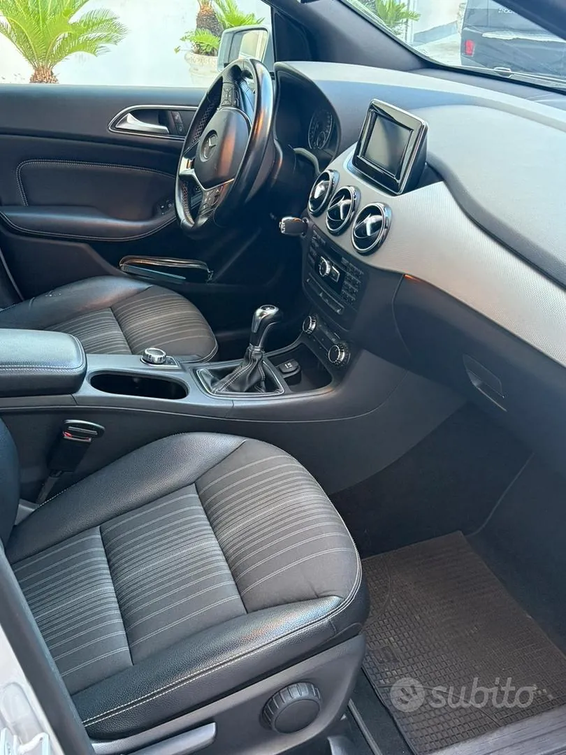 Mercedes-Benz B-Class 2013 photo 4