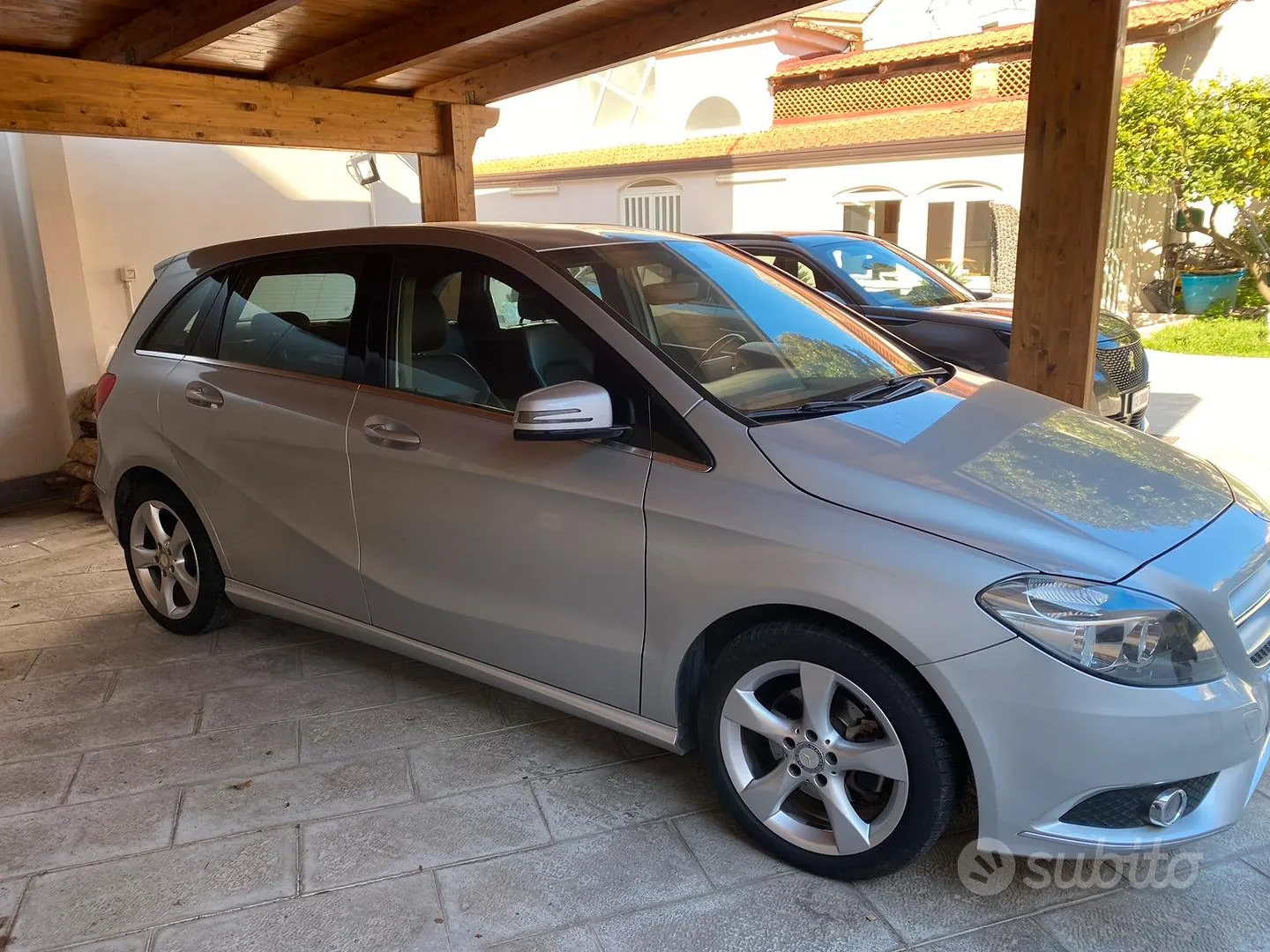 Mercedes-Benz B-Class 2013 photo 5