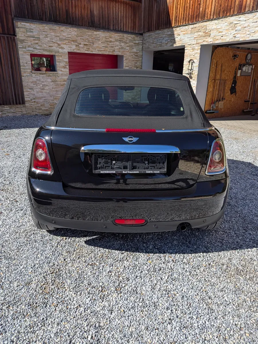 Mini Cabrio 2010 photo 2