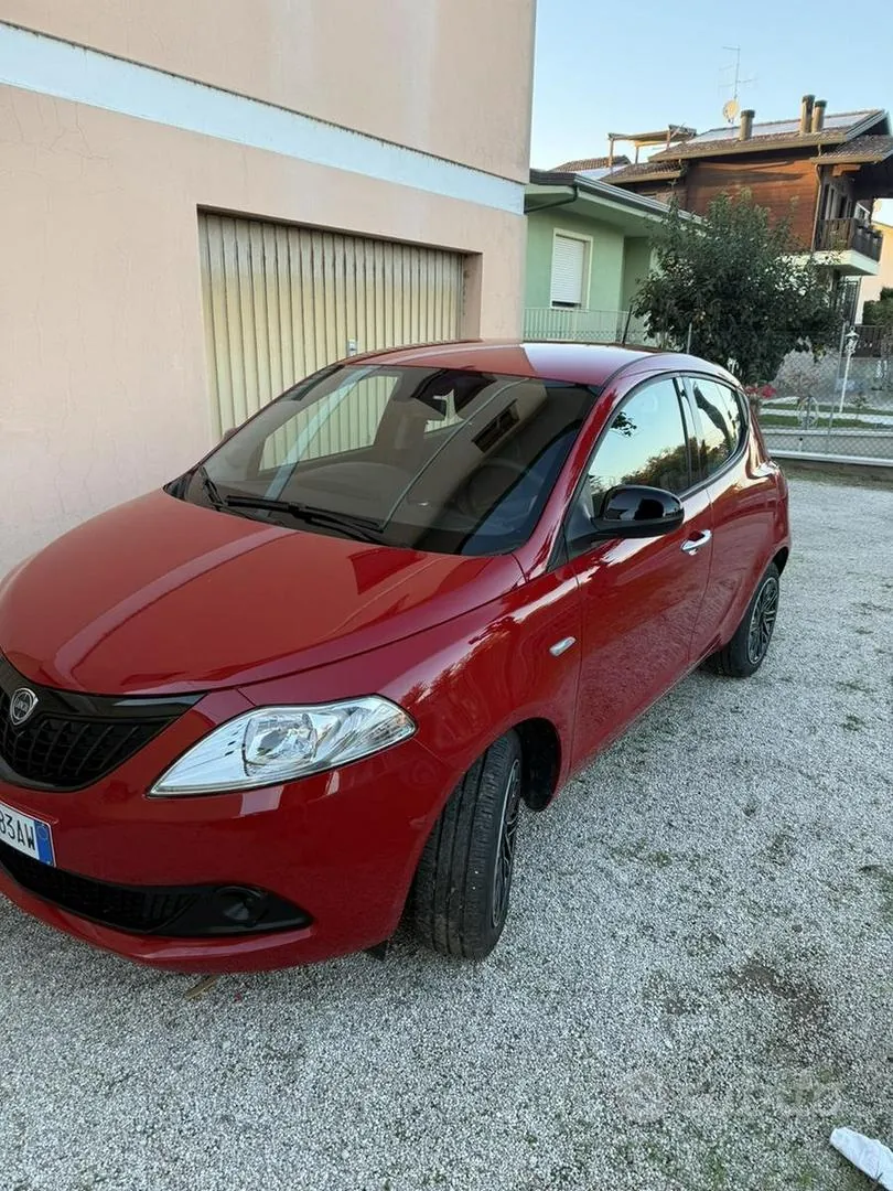 Lancia Ypsilon 2024 photo 3