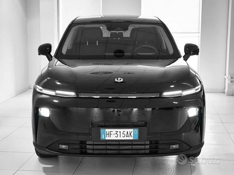 Leapmotor B10