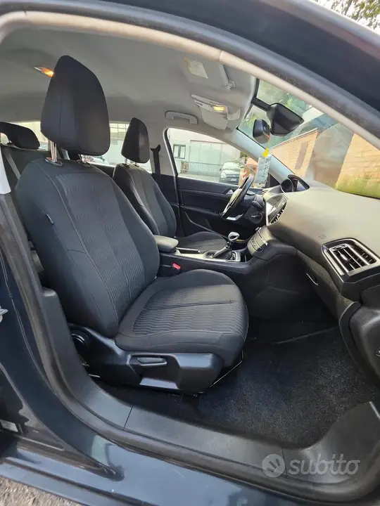 Peugeot 308 2018 photo 5