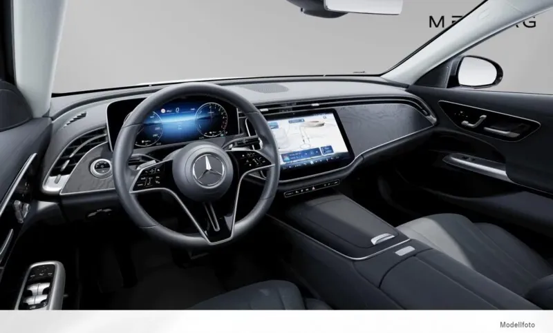Mercedes-Benz E-Class 2025 photo 3