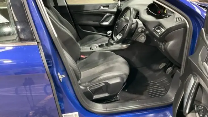 Peugeot 308 2019 photo 5