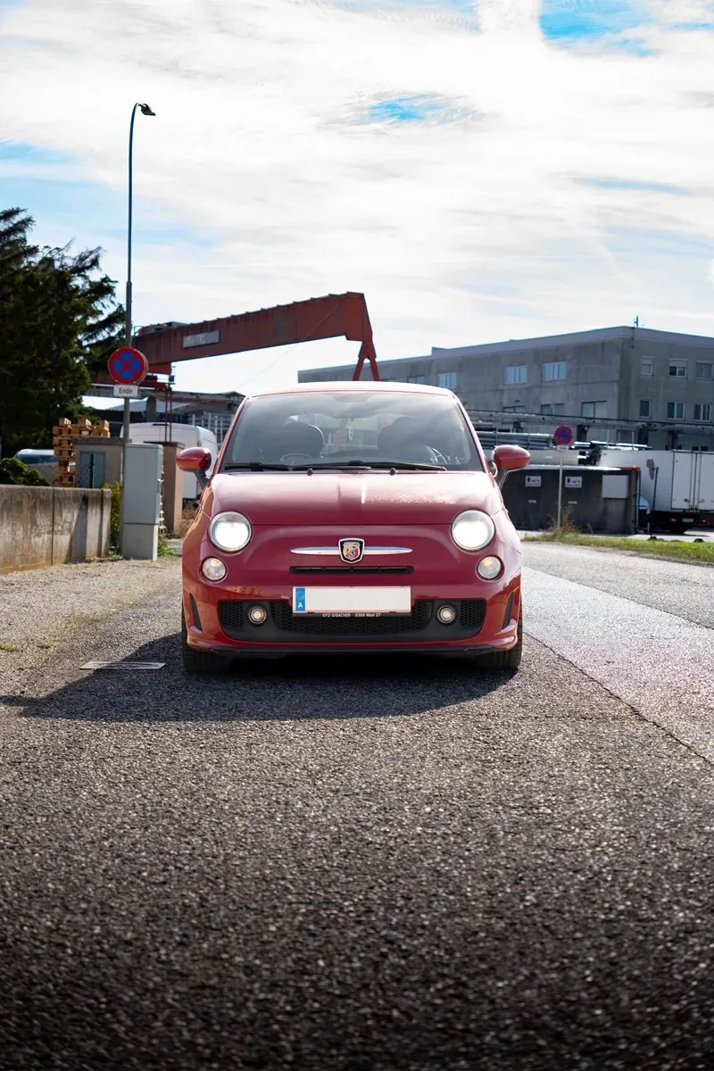 Abarth 500 2009 photo 2