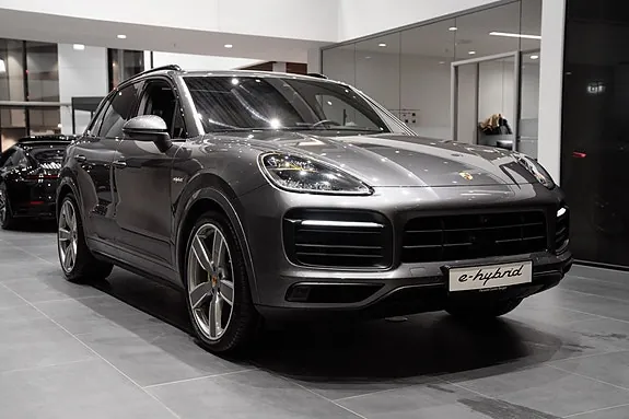Porsche Cayenne 2019 photo 2
