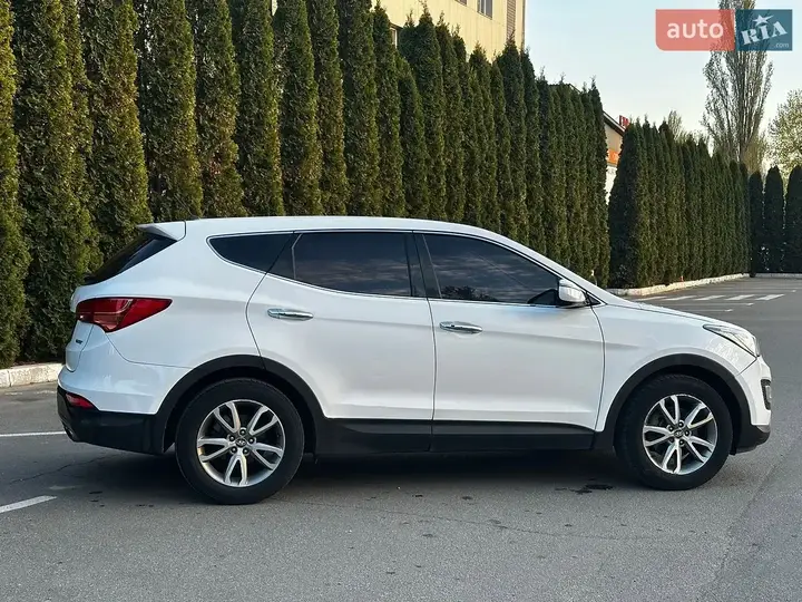Hyundai Santa Fe 2013 photo 4