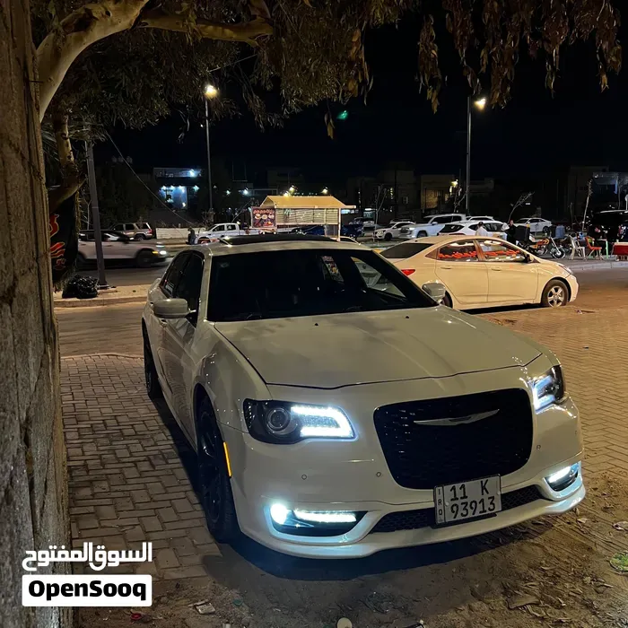 Chrysler 300 2017 photo 2