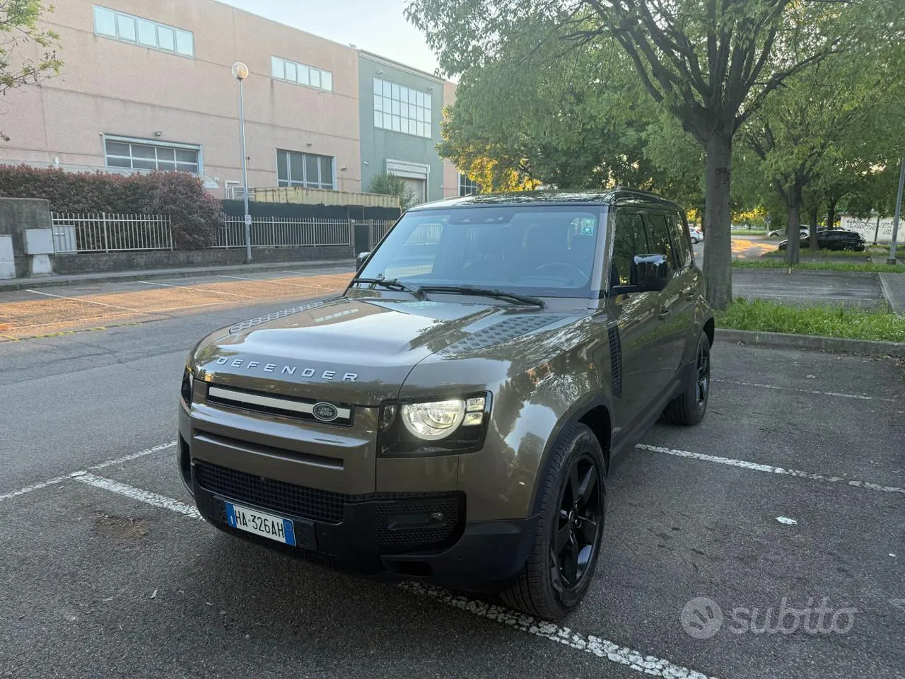 Land Rover Defender 2021 photo 3
