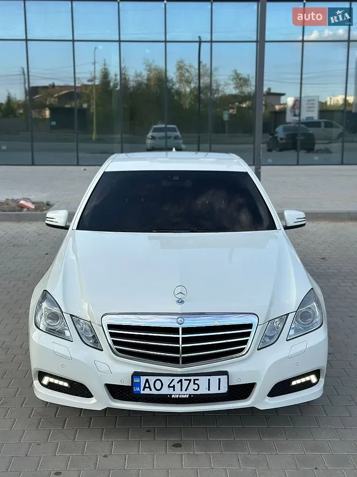 Mercedes-Benz E-Class 2009 photo 5