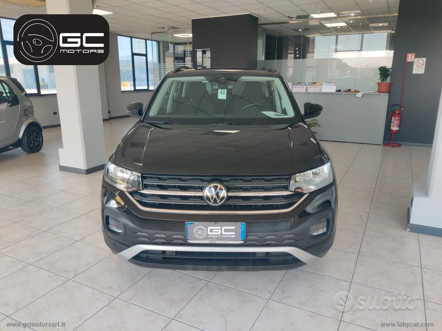 Volkswagen T-Cross 2023 photo 2