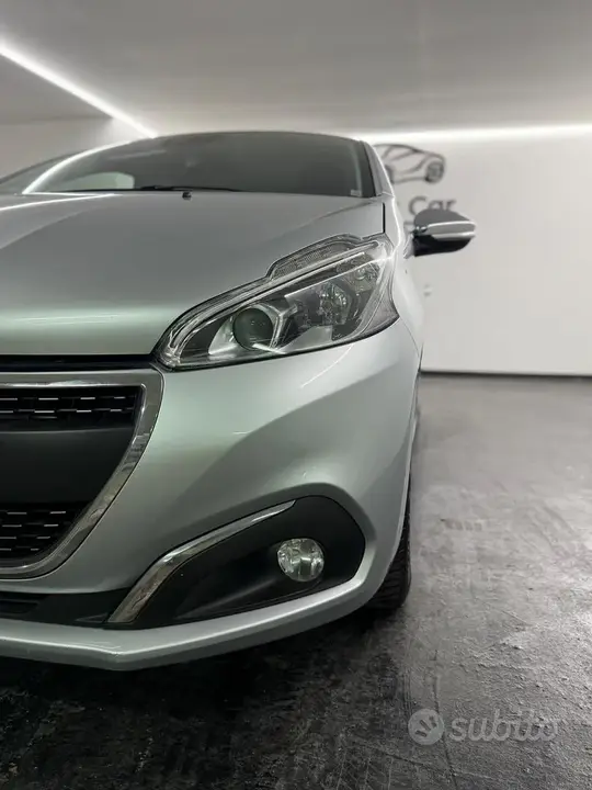 Peugeot 208 2018 photo 4