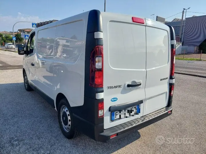 Renault Trafic 2021 photo 3