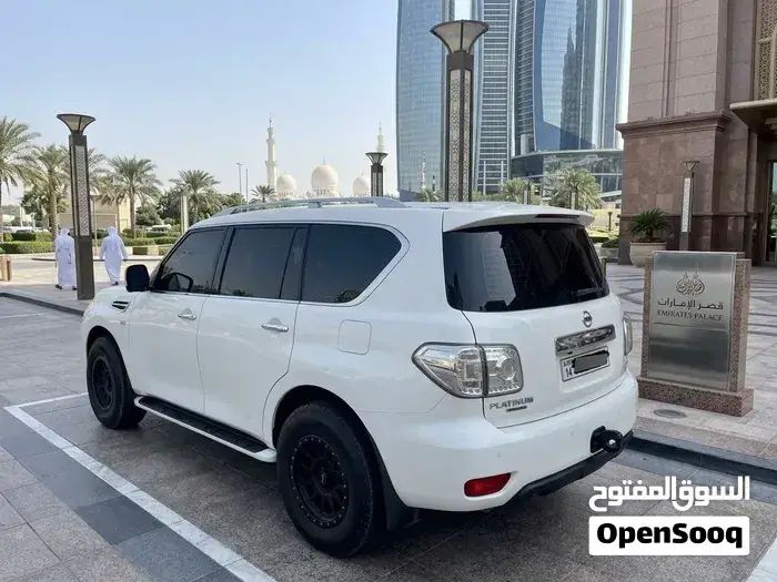 Nissan Patrol 2011 photo 2