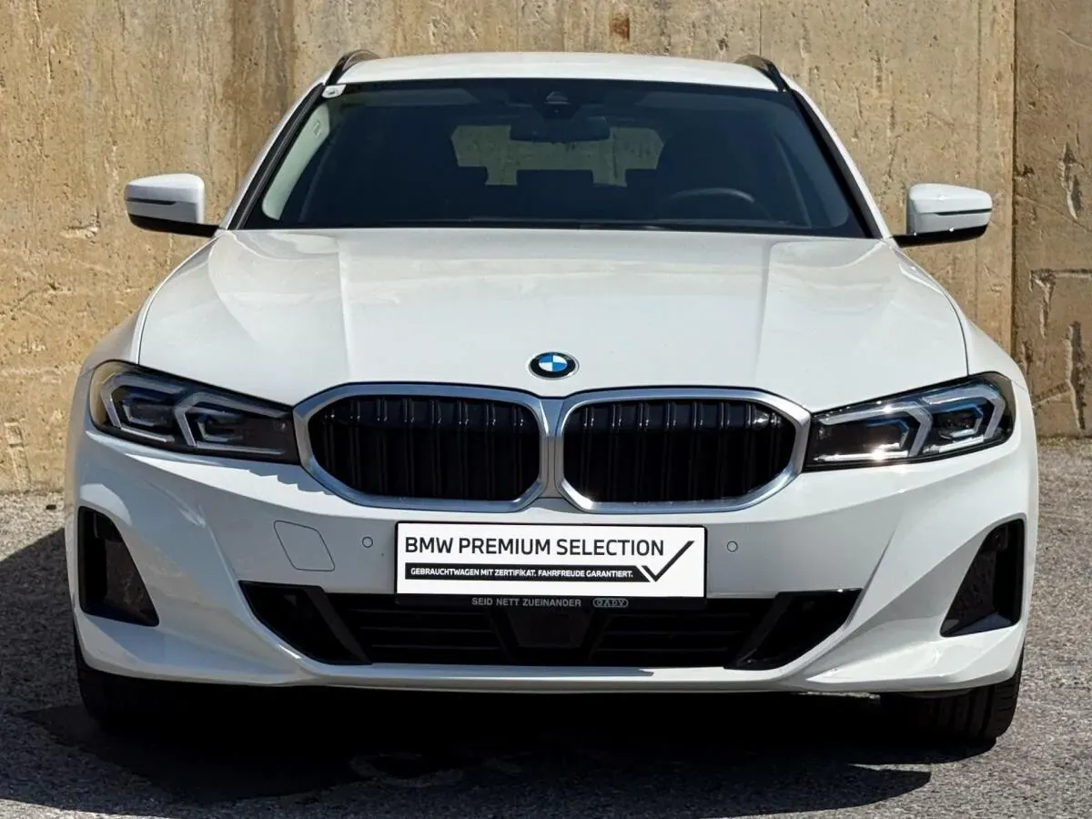 BMW 3 Series 2025 photo 2