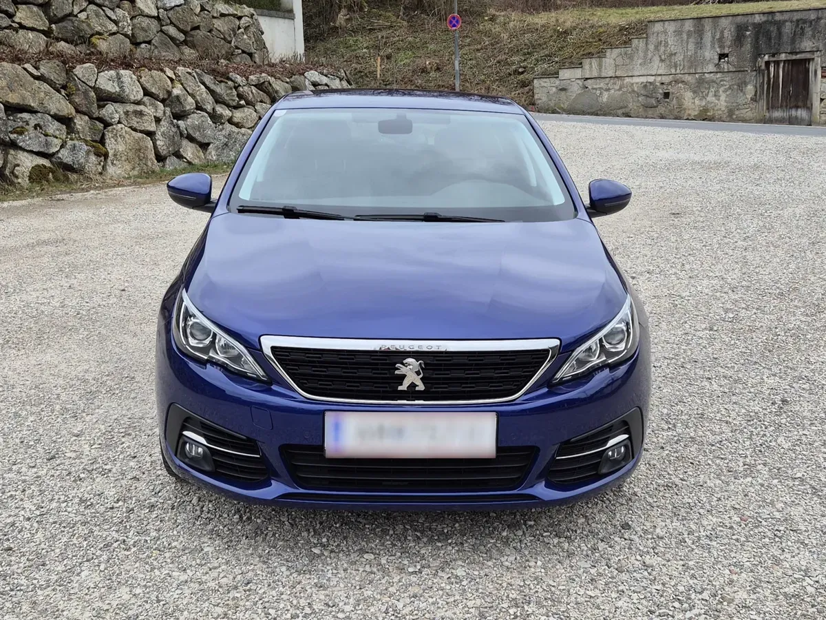 Peugeot 308 2017 photo 2