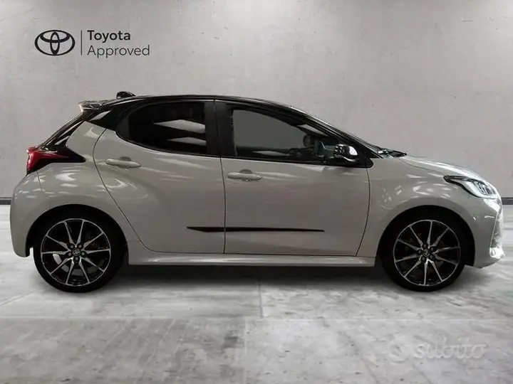 Toyota Yaris 2023 photo 5
