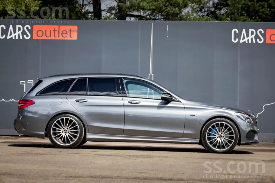 Mercedes-Benz C350 2017 photo 4
