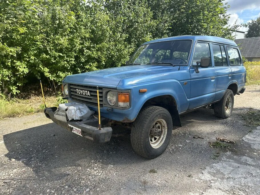 Toyota Land Cruiser 1984 photo 2