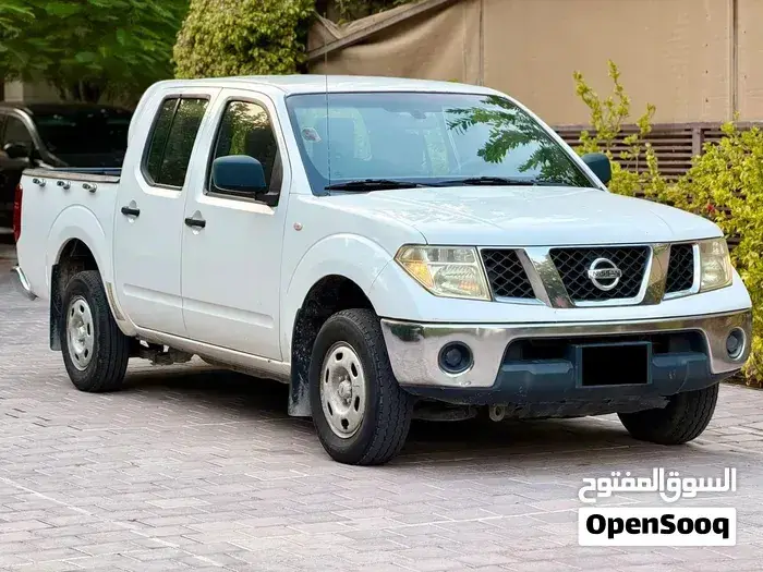 Nissan Navara 2015 photo 2