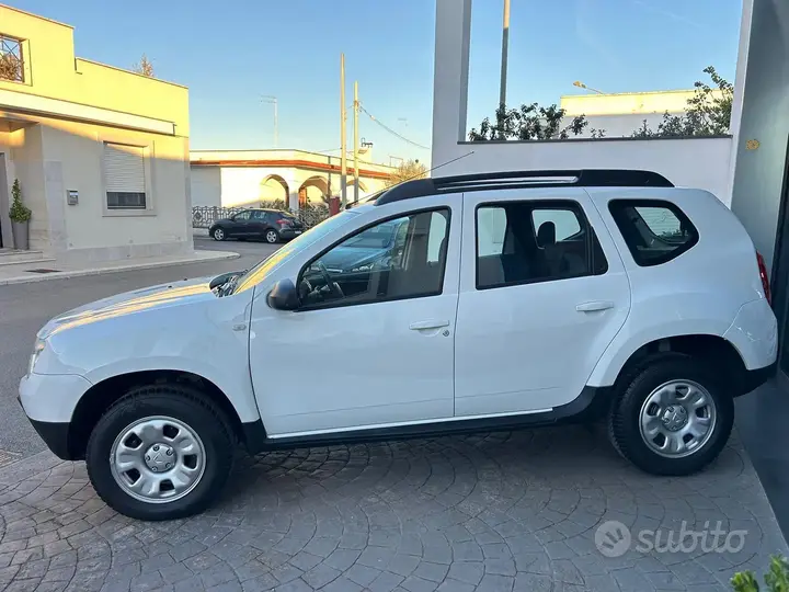 Dacia Duster 2012 photo 4