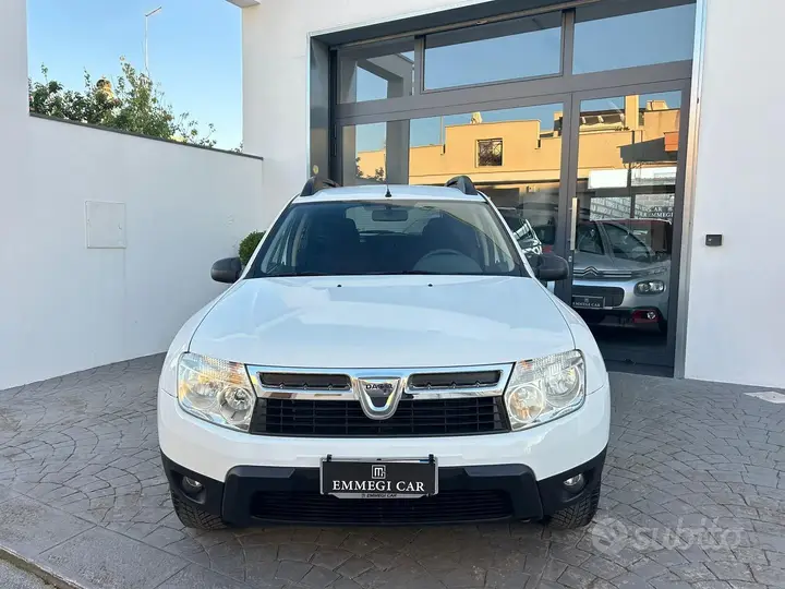 Dacia Duster 2012 photo 2