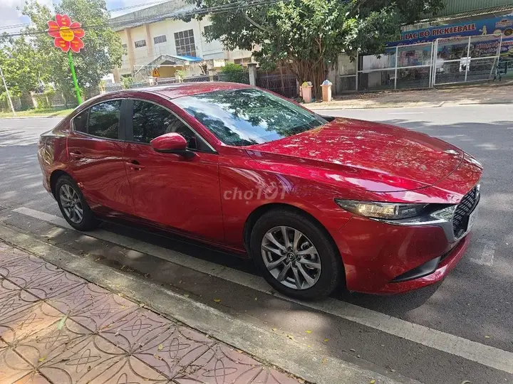 Mazda 3 2023 photo 2