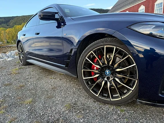 BMW I4 2023 photo 3
