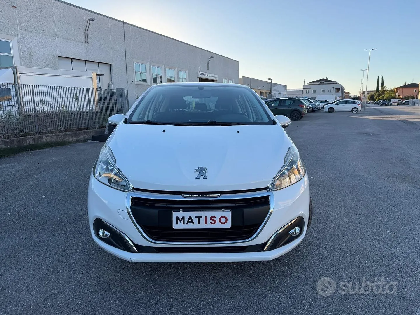 Peugeot 208 2016 photo 2