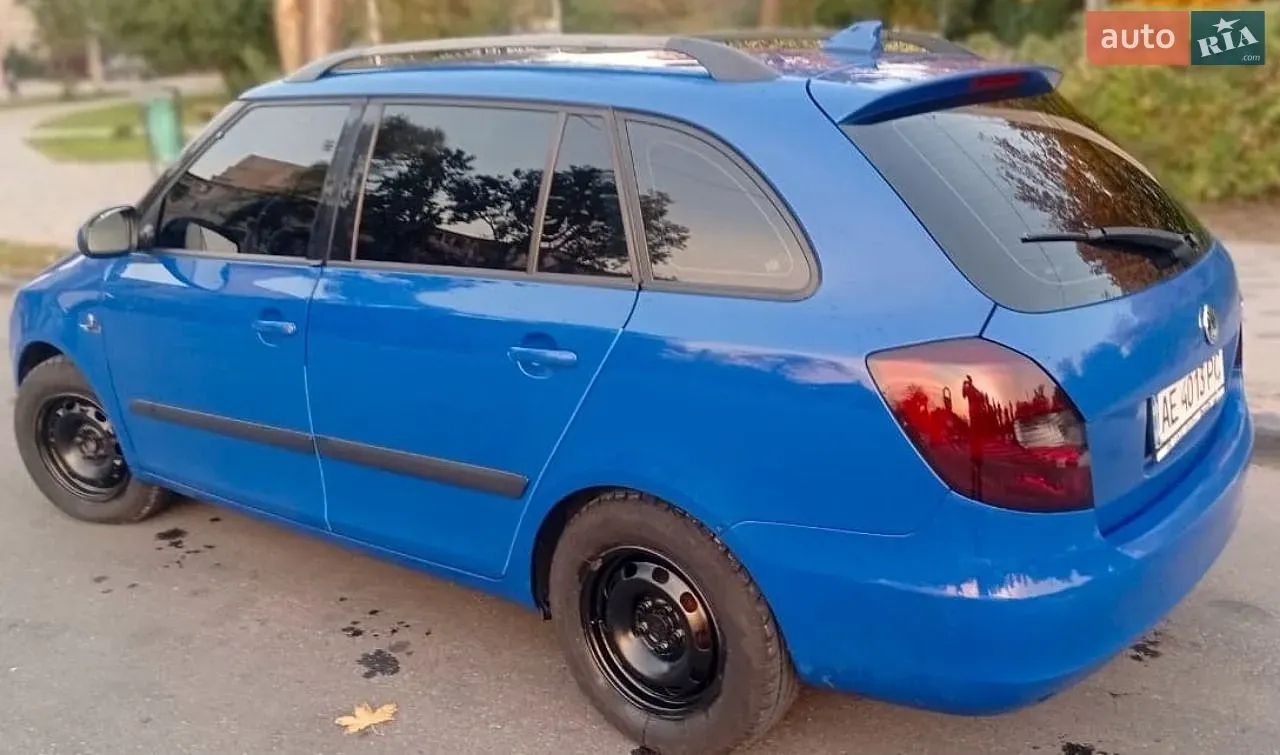 Skoda Fabia 2009 photo 5