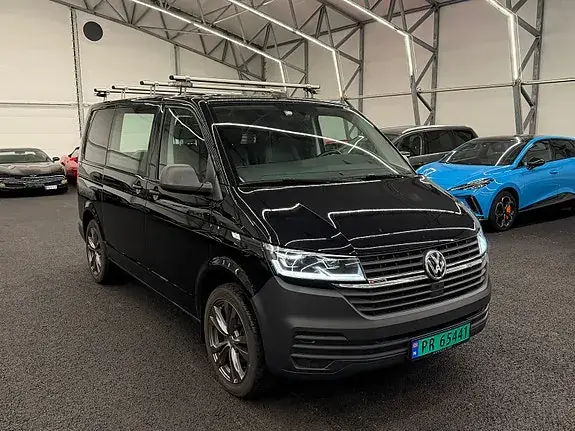 Volkswagen Transporter 2022 photo 2