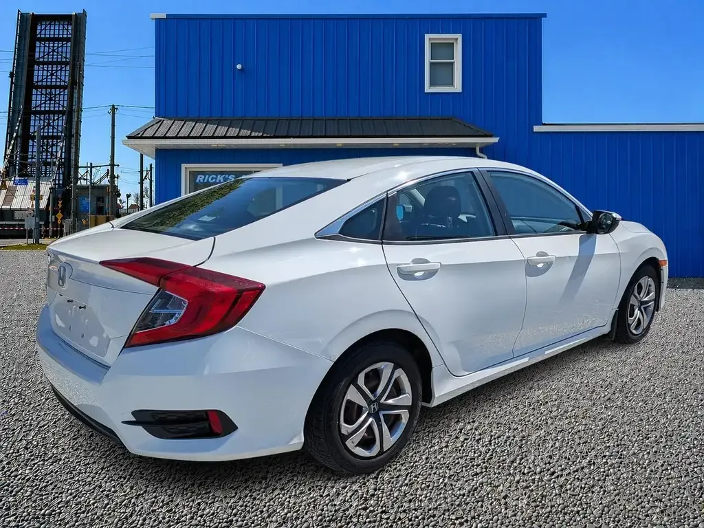 Honda Civic 2018 photo 5