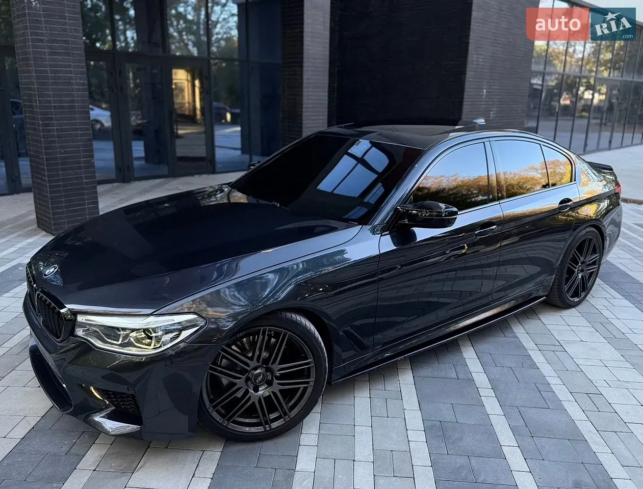 BMW 5 Series 2017 photo 4
